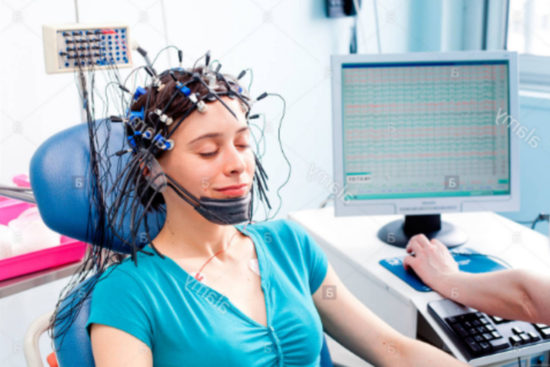 Neurofeedback es un tratamiento con base científica que consiste en un entrenamiento de la actividad eléctrica cerebral, lo que permite una mejora de las funciones del organismo, llevándolas a un equilibrio más saludable.
